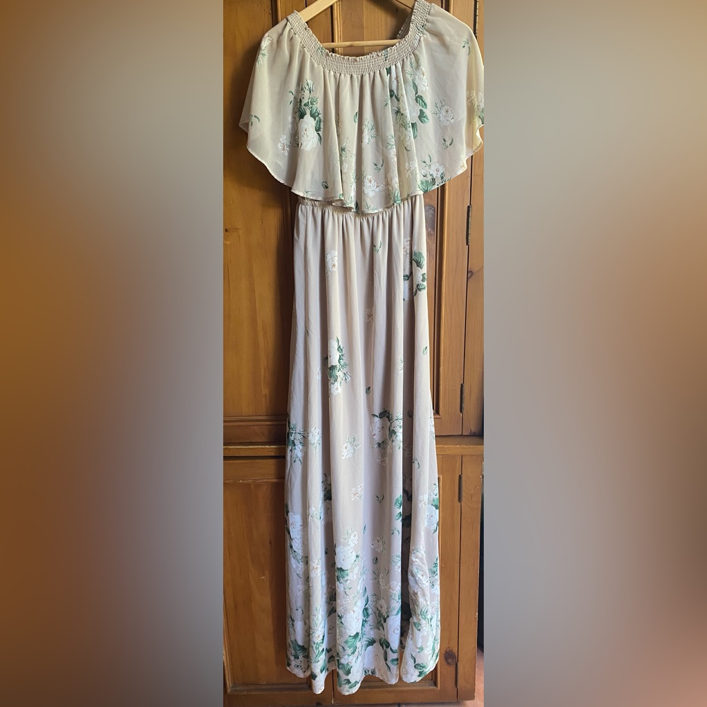 Show Me Your Mumu Floral Dress Off Shoulder Size Medium Floral Beige Ruffle